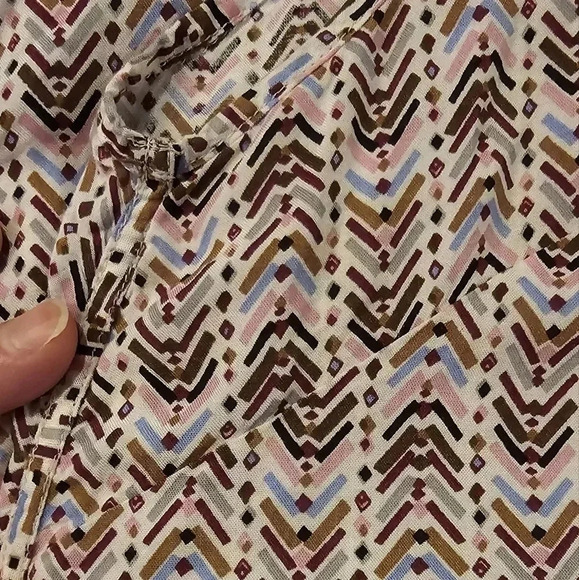 H&M, Size 6, Swoop Neck Chevron Hi Low Tank Top - Picture 3 of 5